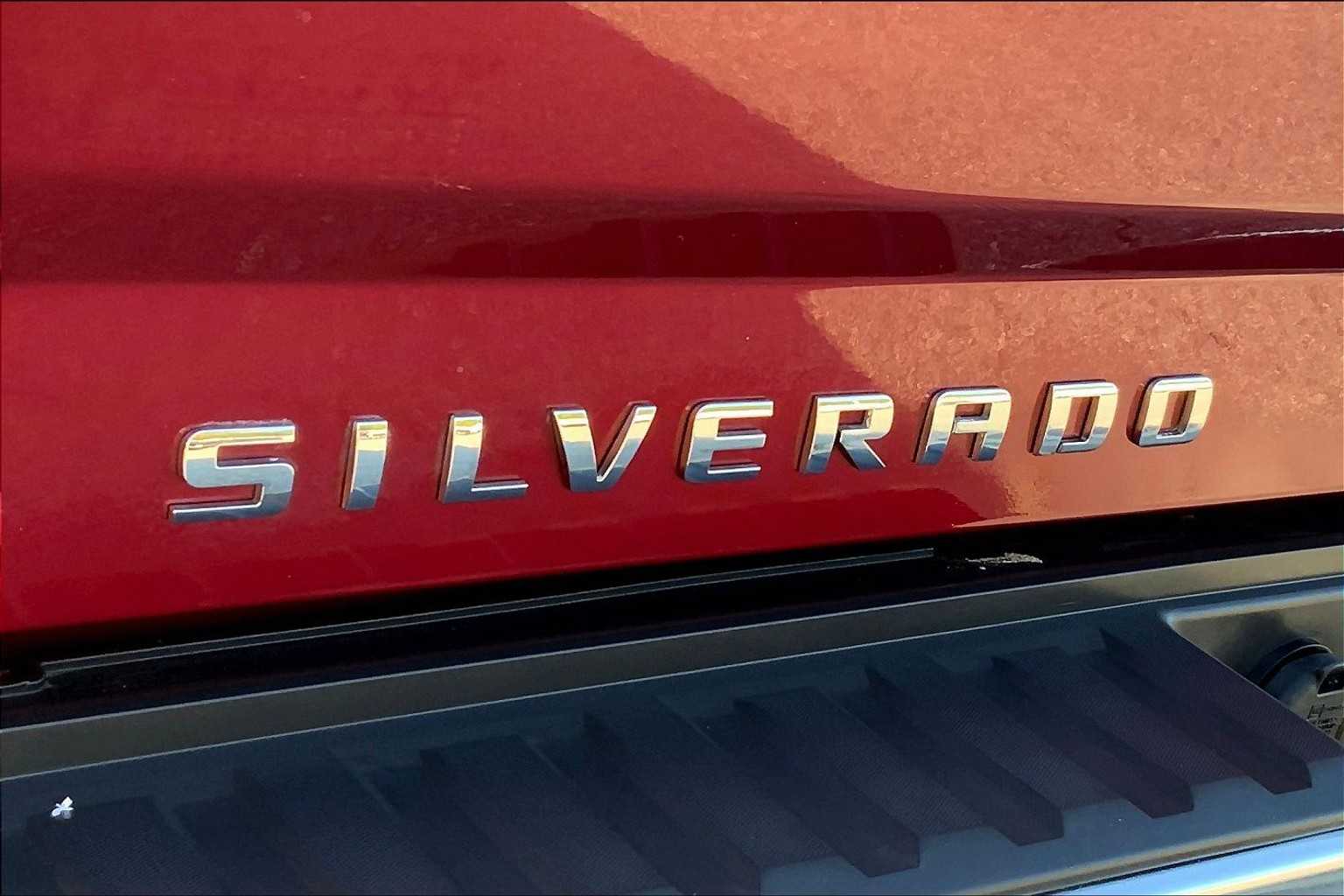 2017 Chevrolet Silverado 1500 LT photo 29