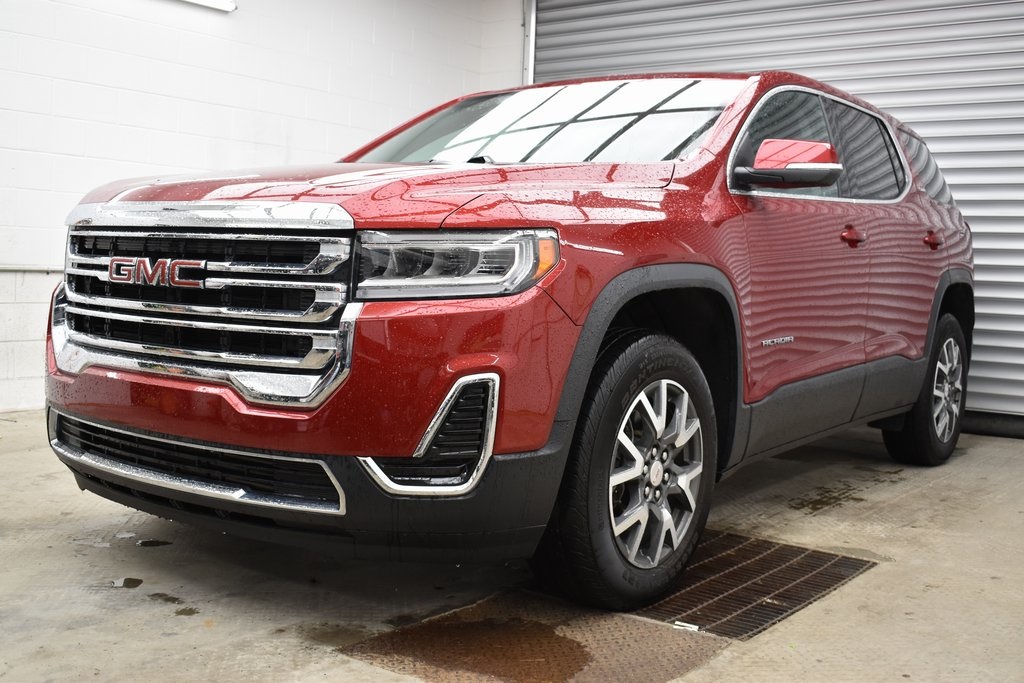 2023 GMC Acadia SLE's photo