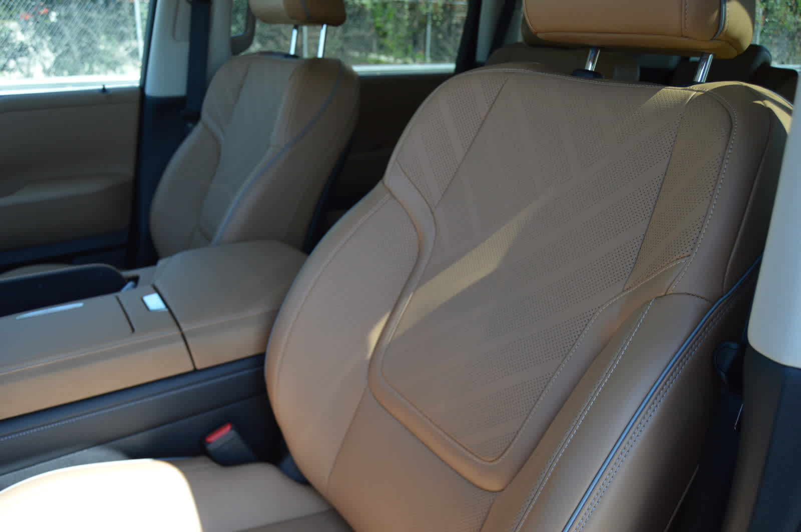 2025 Infiniti QX80 Luxe photo 10