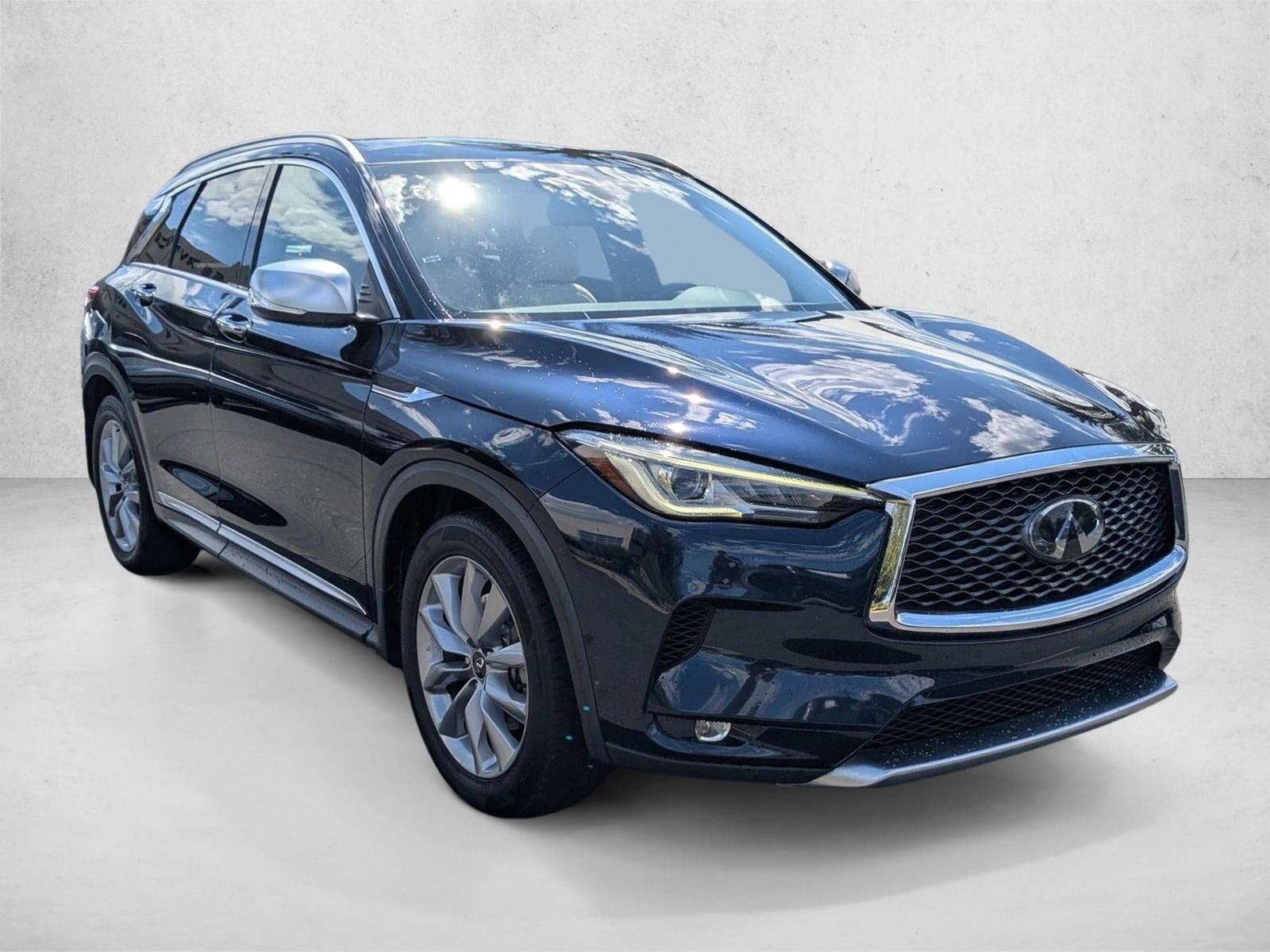2021 Infiniti QX50 Luxe photo 3
