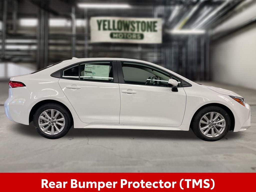 2025 Toyota Corolla LE photo 5