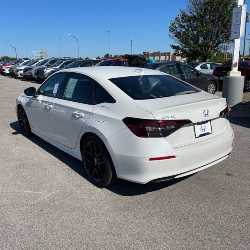 2025 Honda Civic Sport photo 9