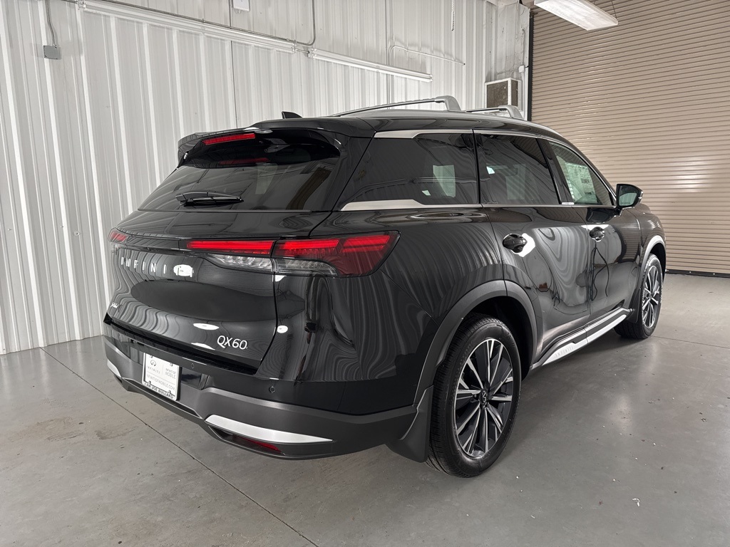 2026 Infiniti QX60 Luxe photo 4