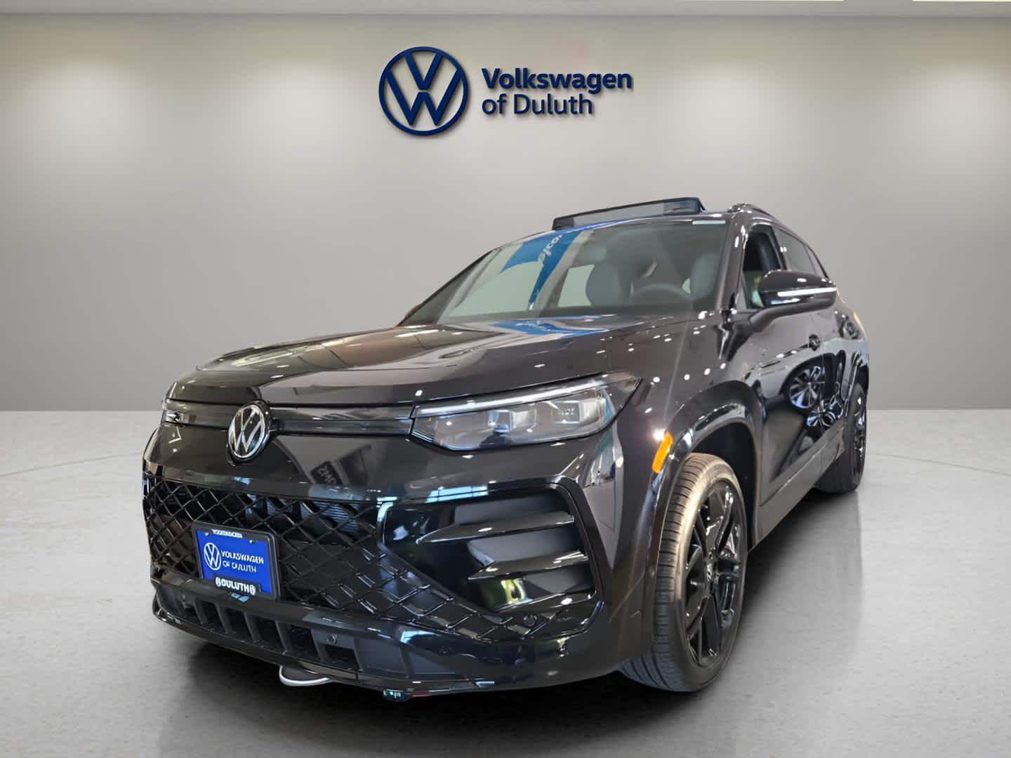 2026 Volkswagen Tiguan SE R-LINE BLACK's photo