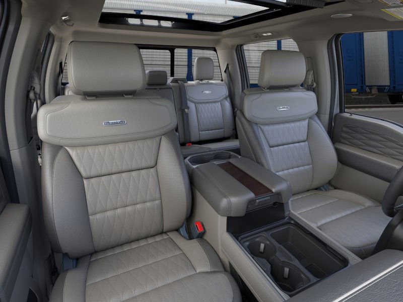 2026 Ford F-350 Platinum photo 8