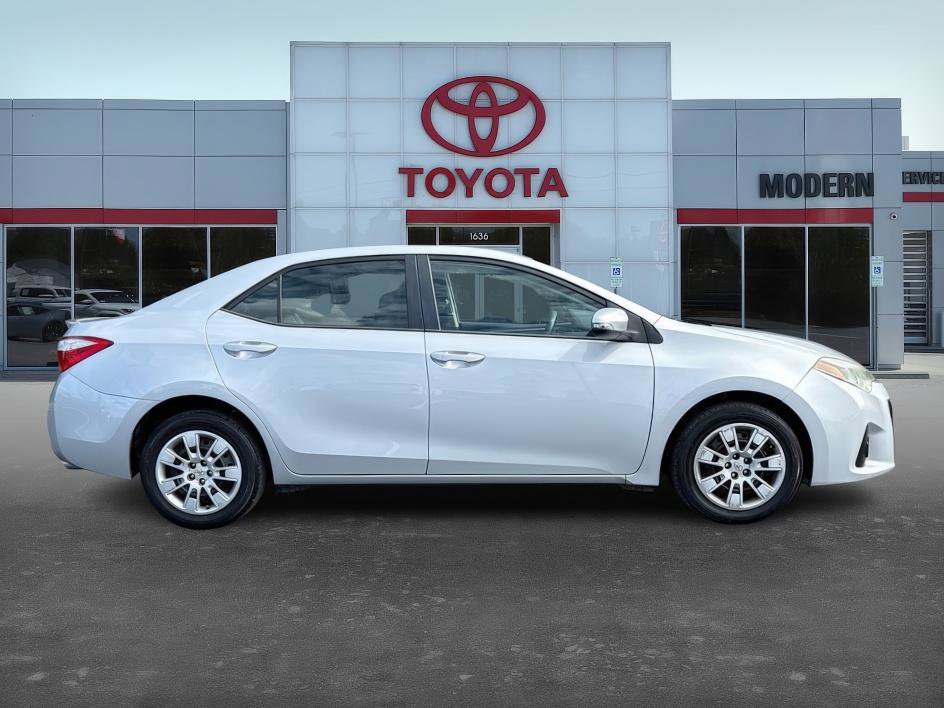 2014 Toyota Corolla L photo 4