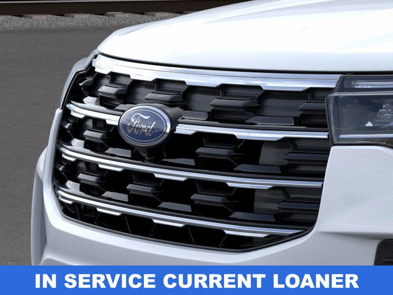 2025 Ford Explorer photo 13