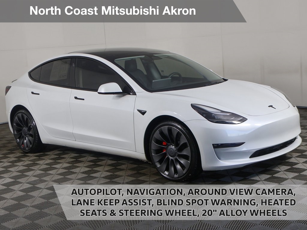 2023 Tesla Model 3 Performance's photo