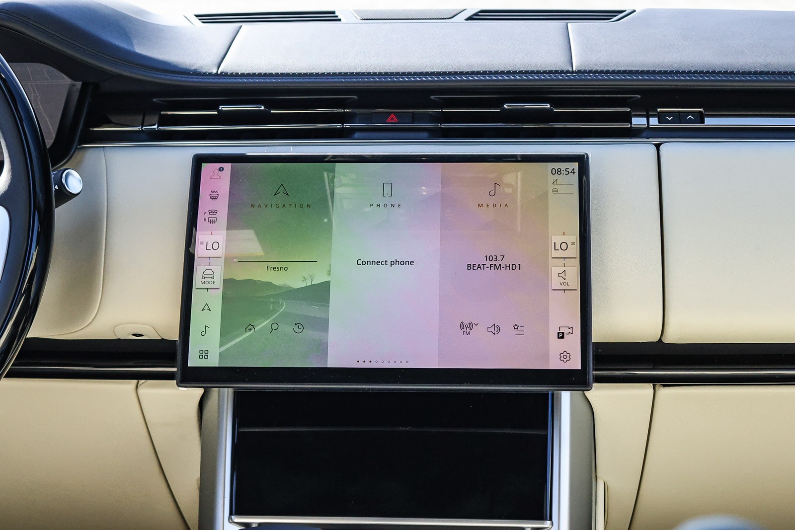 2025 Land Rover Range Rover SE photo 18