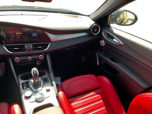 2022 Alfa Romeo Giulia Ti - VELOCE photo 10