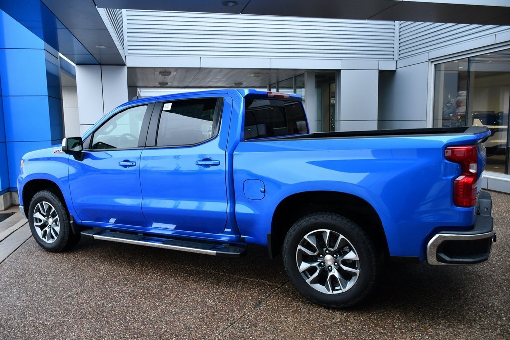 2026 Chevrolet Silverado 1500 LT photo 4