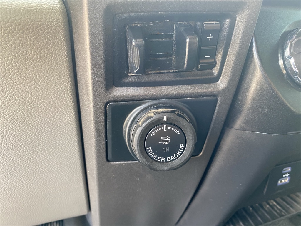 2022 Ford F-350 photo 12