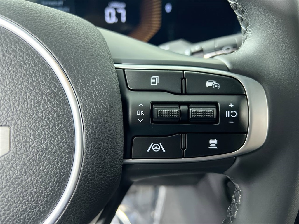 2025 Kia K5 GT-Line photo 16