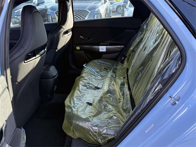 2025 Hyundai Elantra Base photo 14