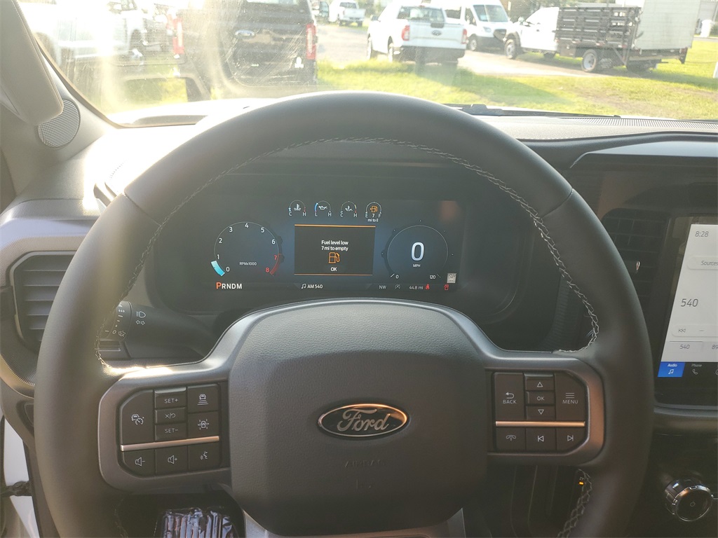 2025 Ford F-150 Lariat photo 13