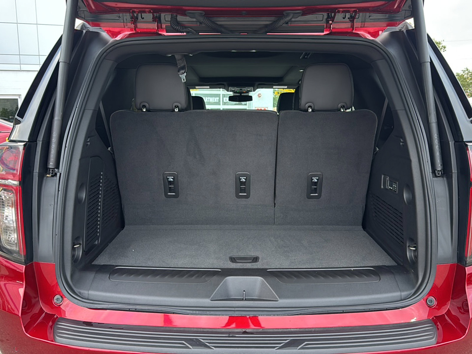 2024 Chevrolet Tahoe LT photo 32