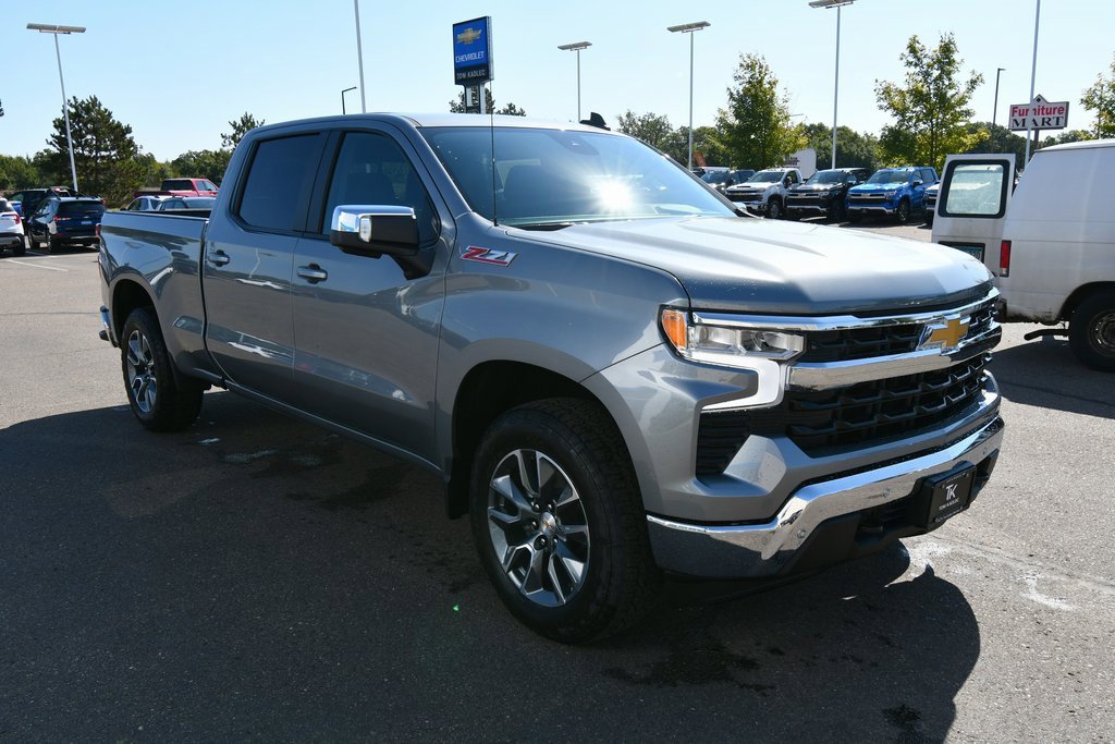 2026 Chevrolet Silverado 1500 LT photo 9
