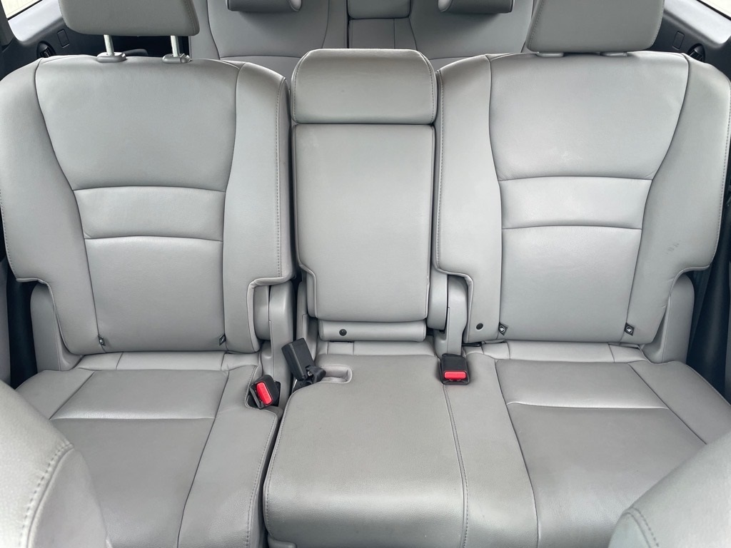 2016 Honda Pilot EX-L photo 22