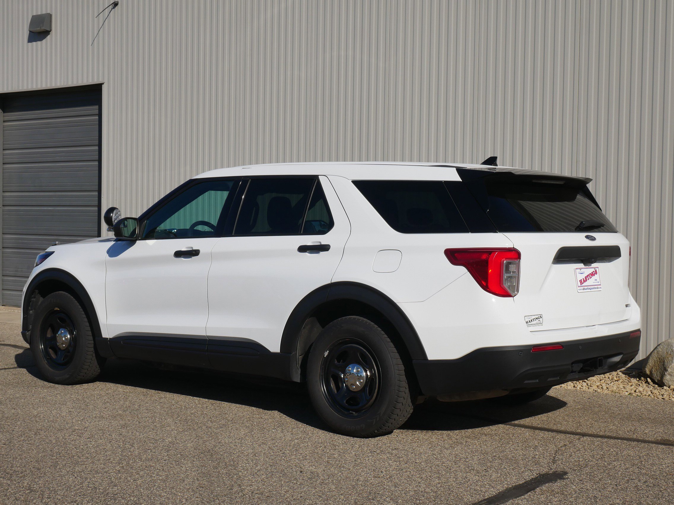 2020 Ford Explorer photo 3