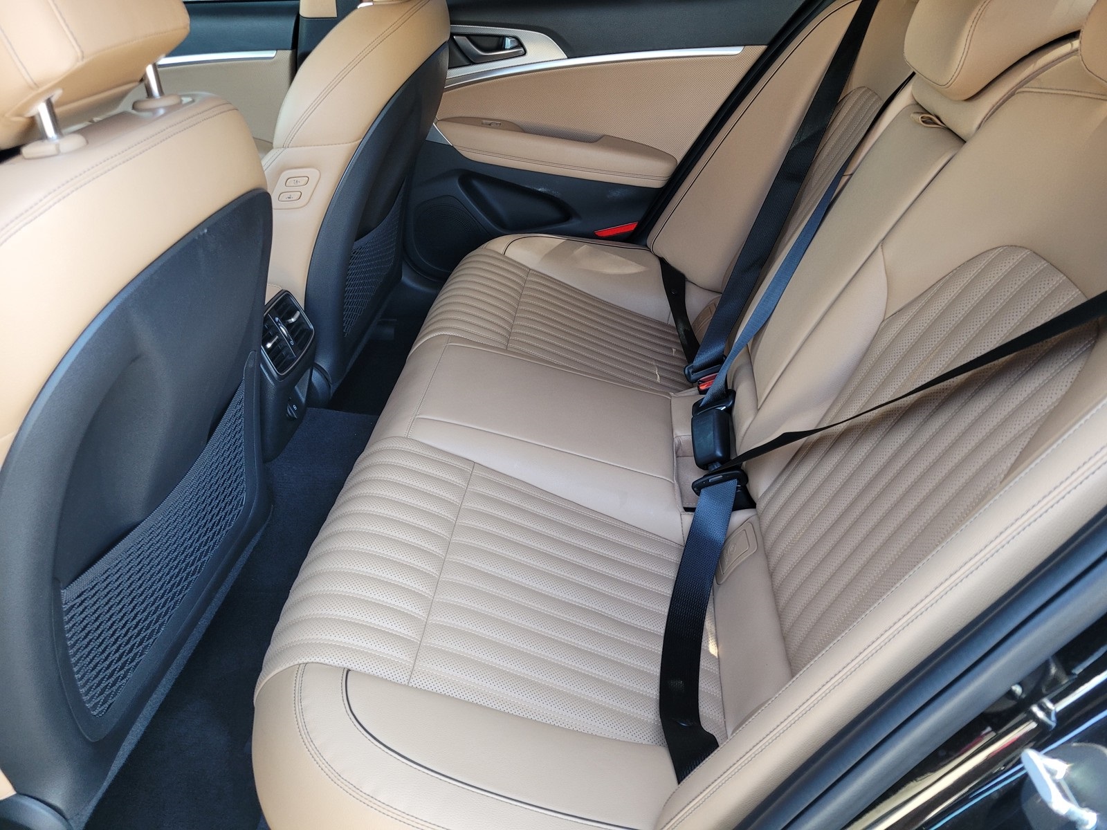 2022 Genesis G70 3.3T photo 10