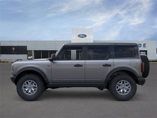 2025 Ford Bronco Badlands photo 2
