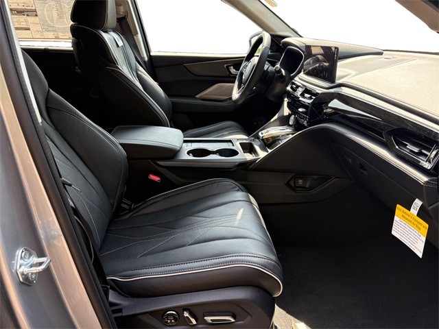2026 Acura MDX SH-AWD Advance photo 3