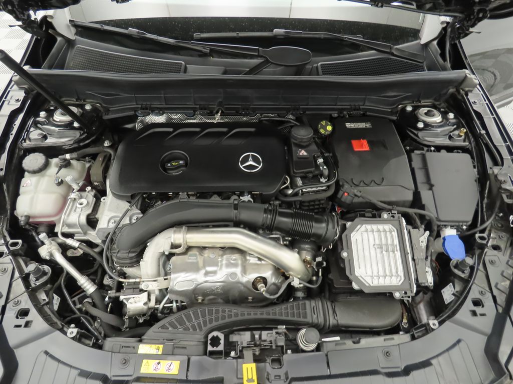 2025 Mercedes Benz GLB 250 photo 29