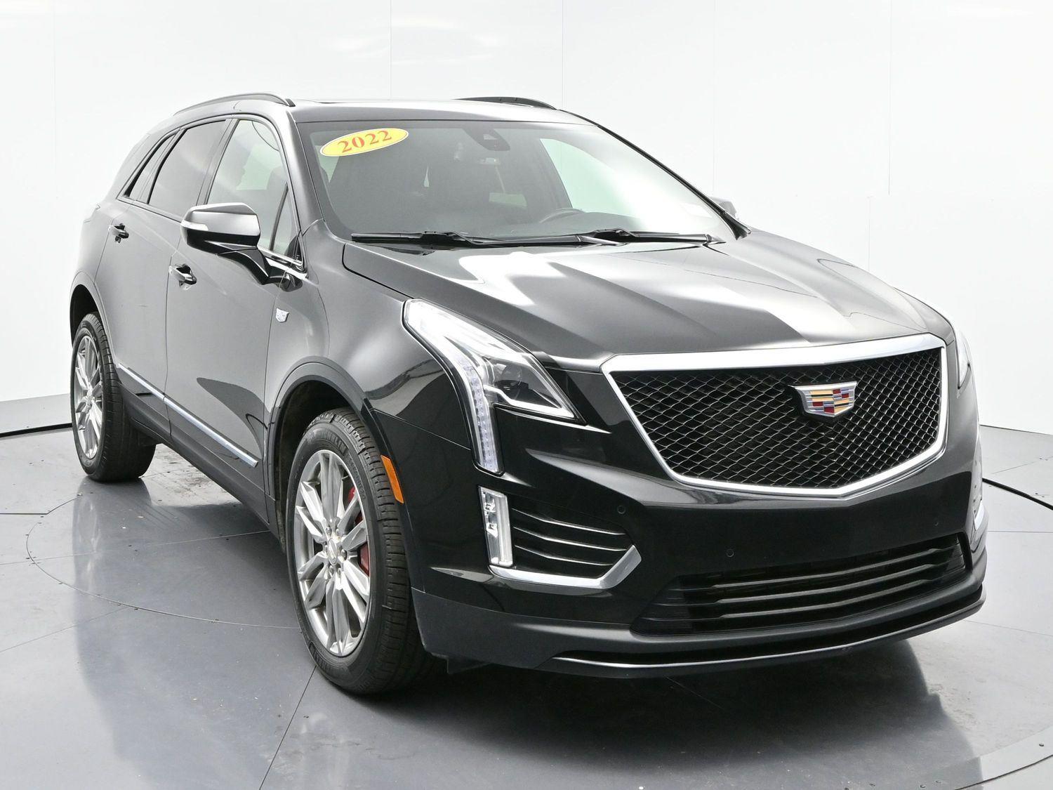 2022 Cadillac XT5 Sport photo 2