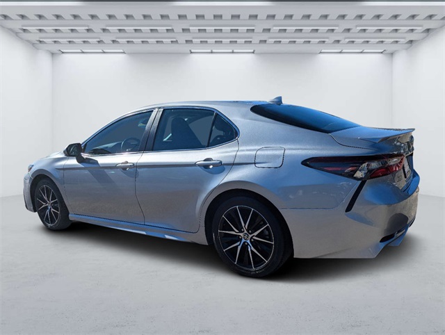 2023 Toyota Camry SE photo 6
