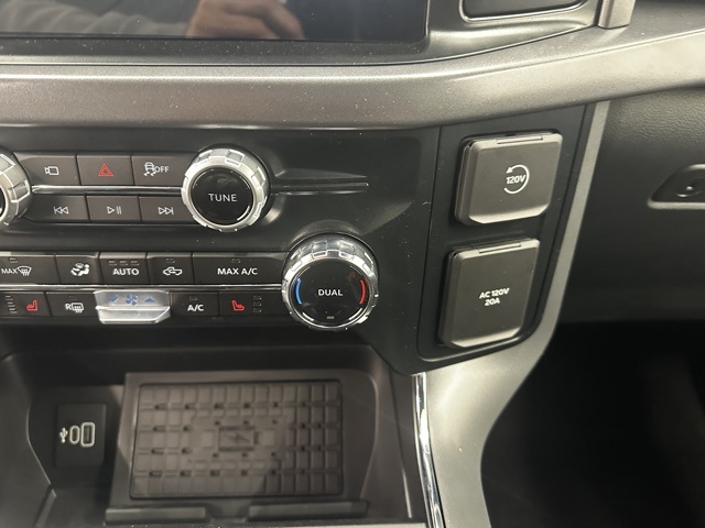 2025 Ford F-150 XLT photo 26