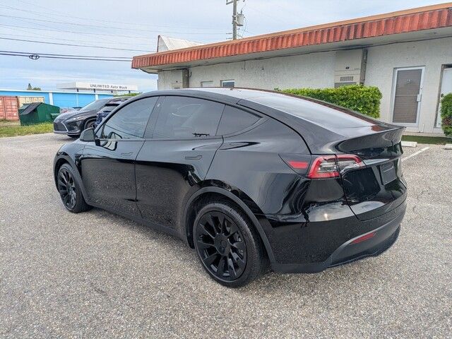 2021 Tesla Model Y Long Range photo 4