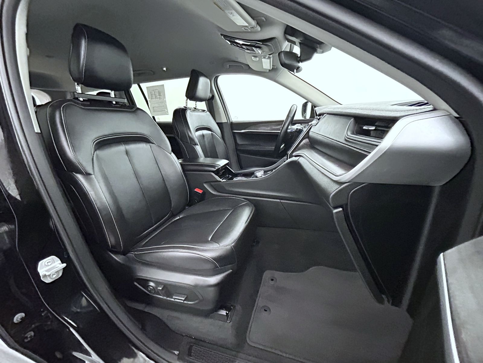 2022 Jeep Grand Cherokee Limited photo 13