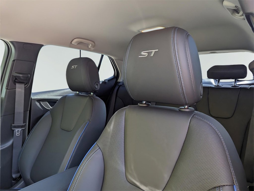 2025 Buick Encore GX Sport Touring photo 6