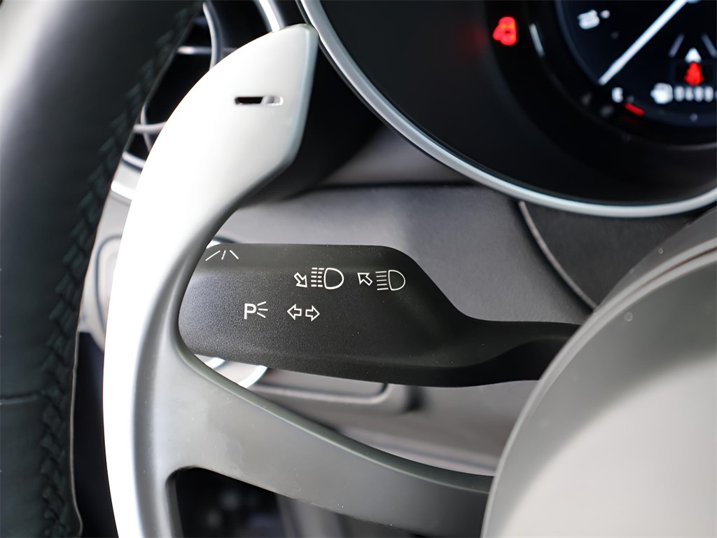 2025 Alfa Romeo Giulia Base photo 32