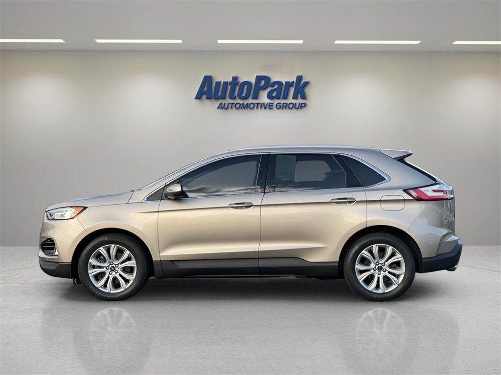 2020 Ford Edge Titanium photo 3