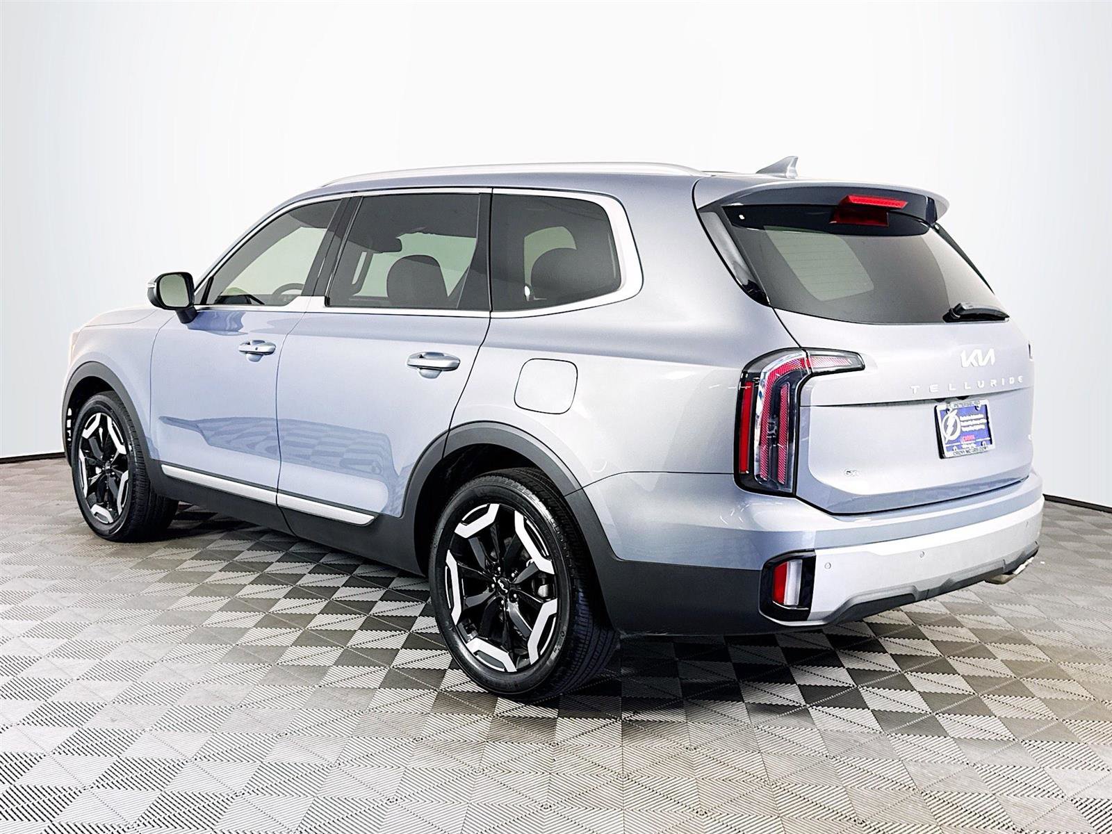 2024 Kia Telluride EX photo 3