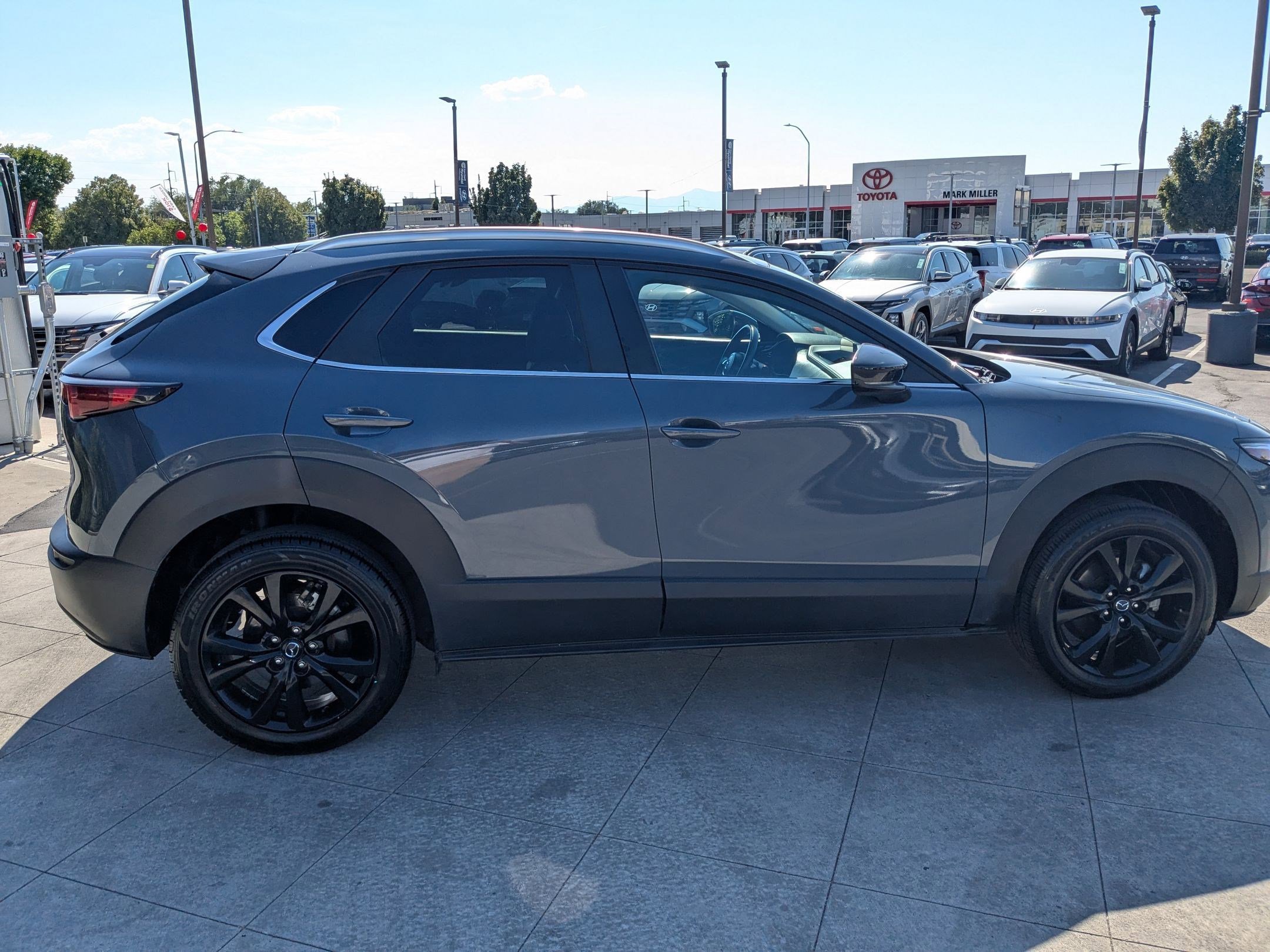 2024 Mazda CX-30 2.5 S Carbon photo 3