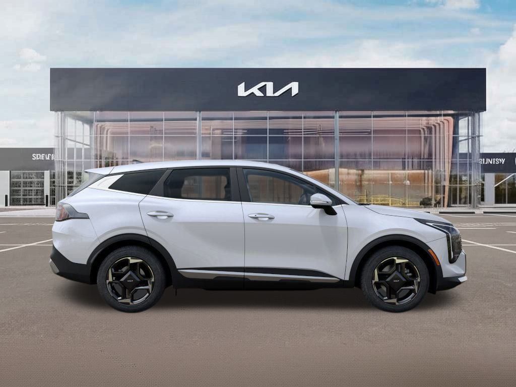 2026 Kia Sportage EX photo 7