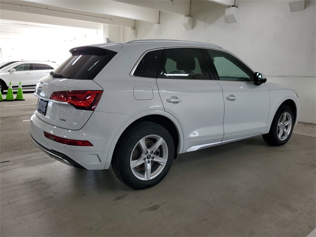 2021 Audi Q5 45 Premium photo 6