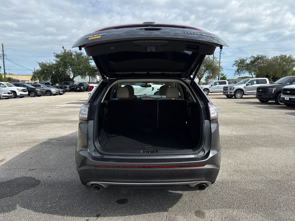 2016 Ford Edge Titanium photo 20