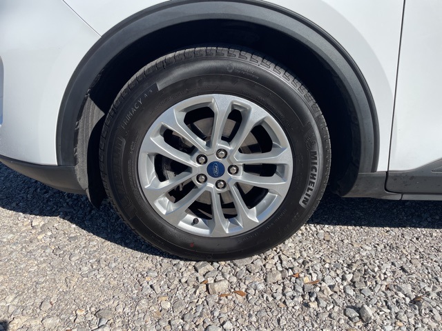 2022 Ford Escape SE photo 3