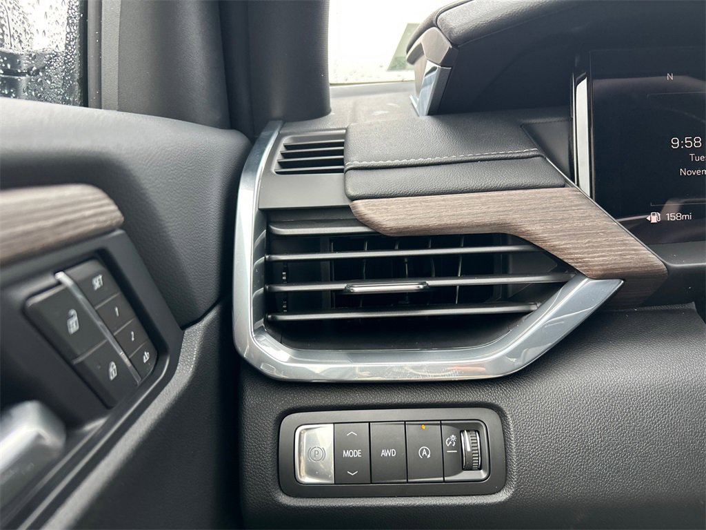 2026 GMC ACADIA - Image 17