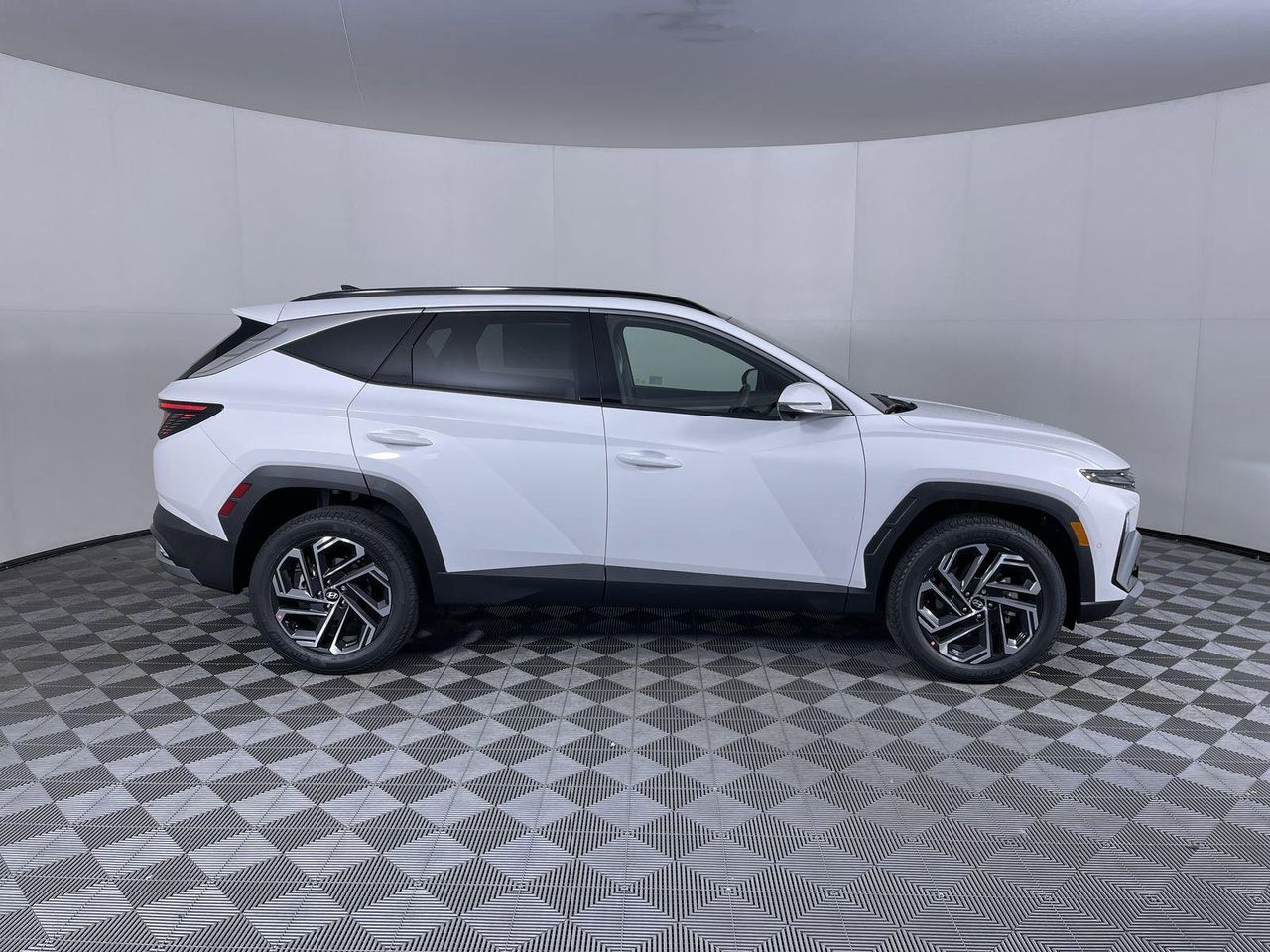 2025 Hyundai Tucson Limited photo 4