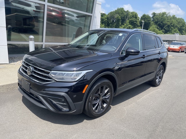 2022 Volkswagen Tiguan SE photo 3