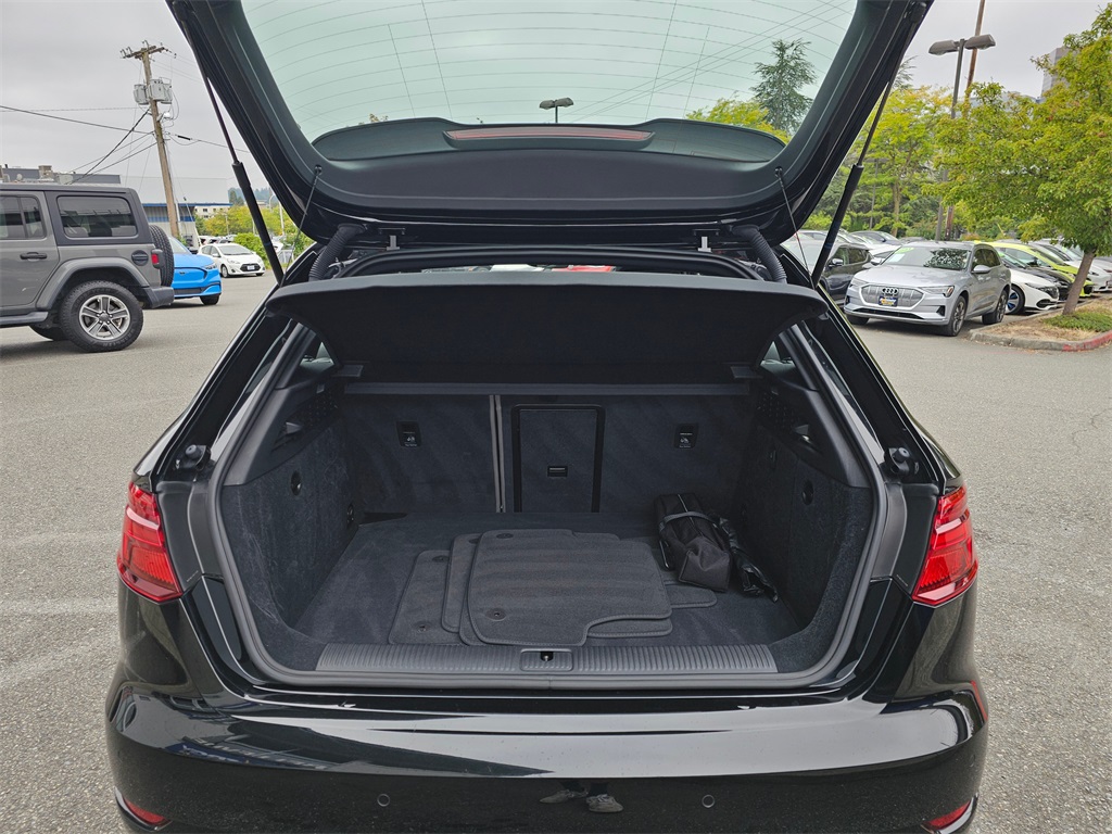 2017 Audi A3 E-tron Premium Plus photo 16
