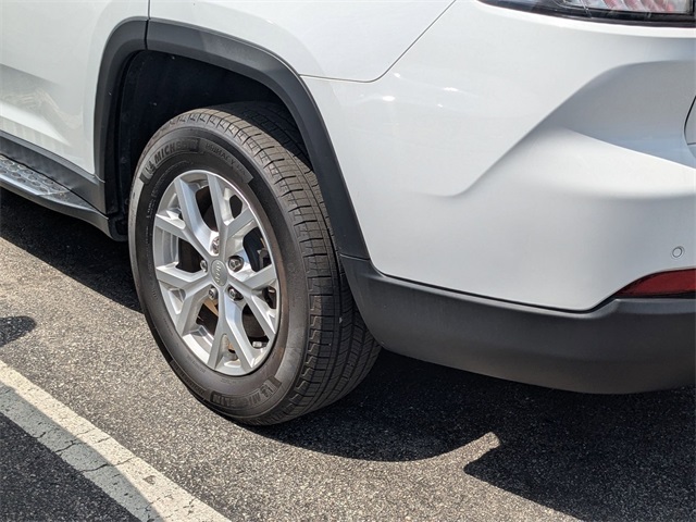 2023 Jeep Grand Cherokee Limited photo 2