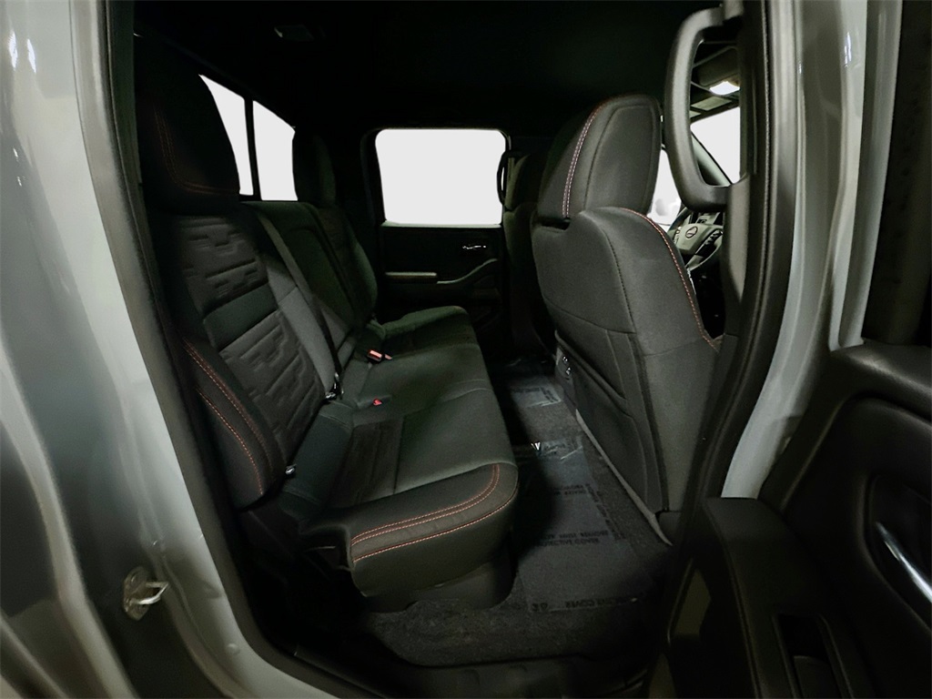 2025 Nissan Frontier PRO-4X photo 15