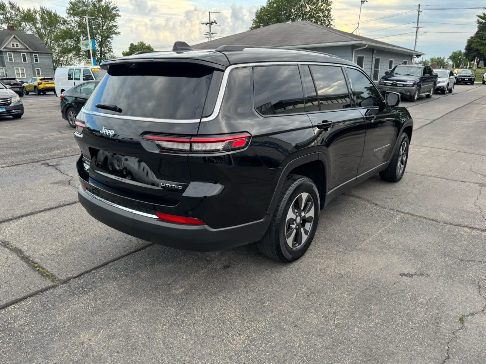 2022 Jeep Grand Cherokee Limited photo 3