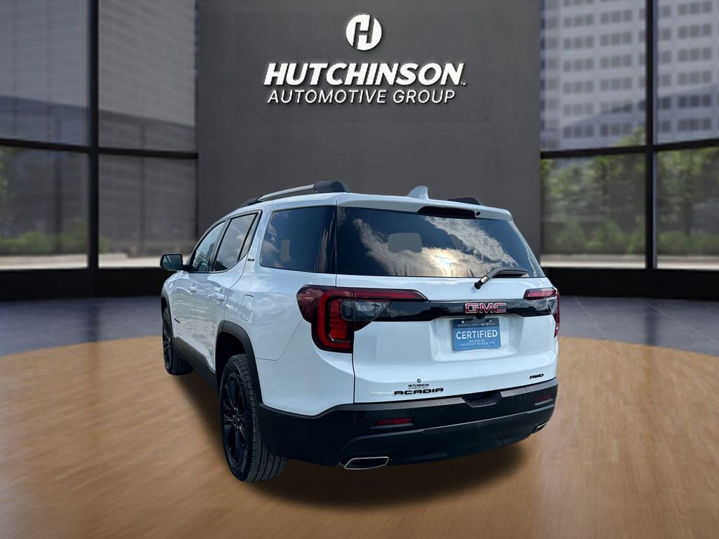 2022 Gmc Acadia SLE photo 3