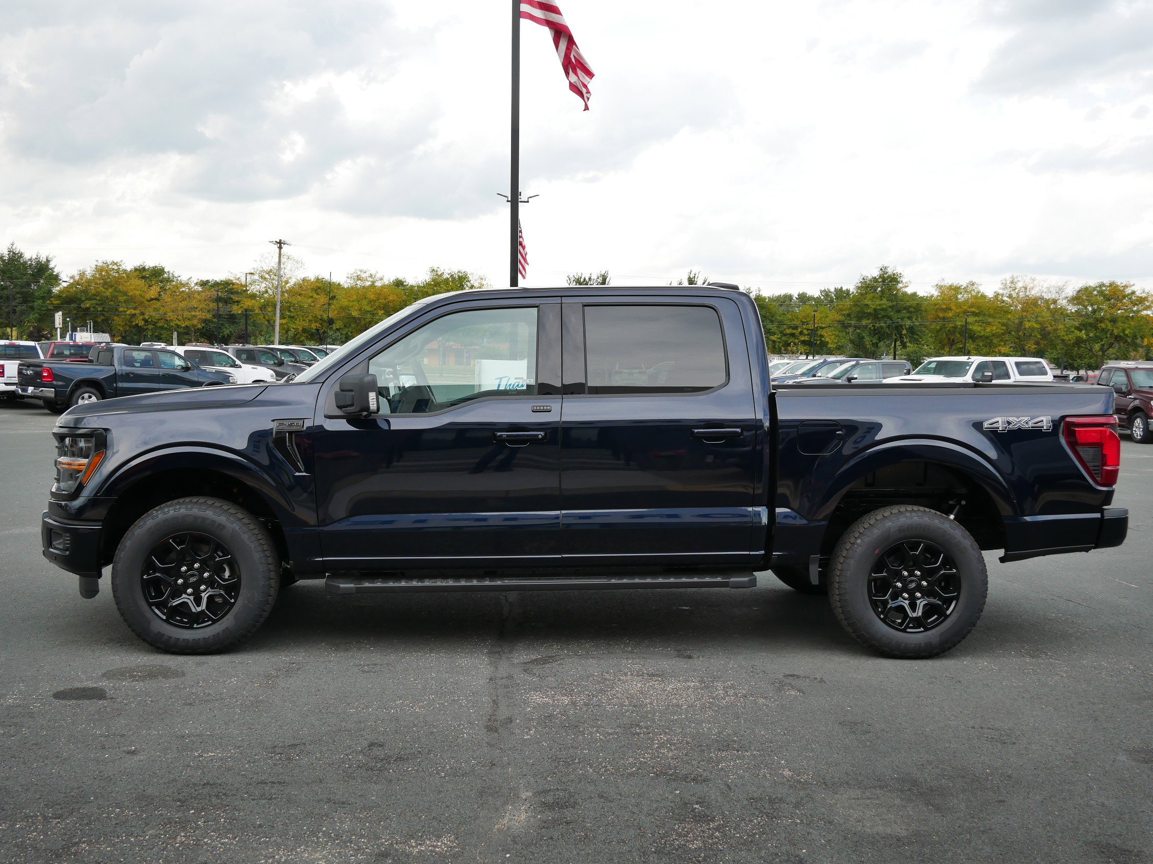 2025 Ford F-150 XLT photo 5
